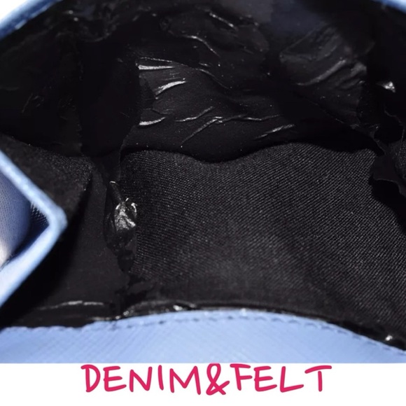 💙🩵Salvatore Ferragamo Light Blue Leather Gancini Bi-Fold Compact Wallet 💙🩵 - Picture 10 of 11